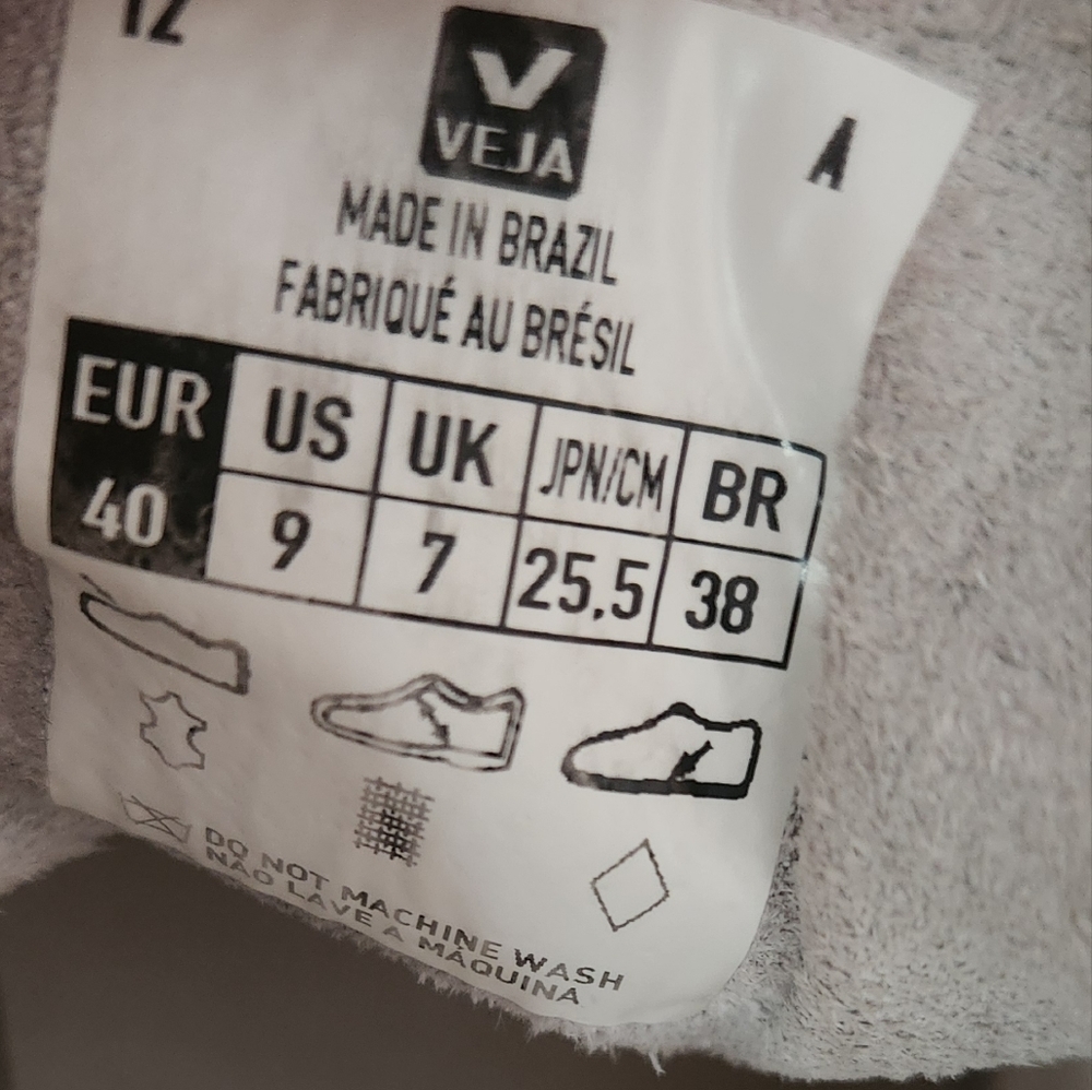 Veja V-10 Sneakers - Picture 7 of 10